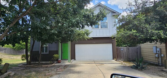 Primary Photo - 5501 Bradford Pear Ln