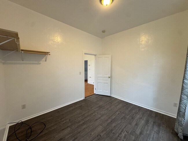 Building Photo - 2112 California St