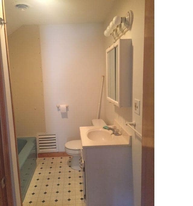 Building Photo - 241 Squantum Rd