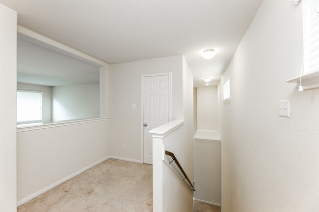 Building Photo - 6443 Wilshire Fern