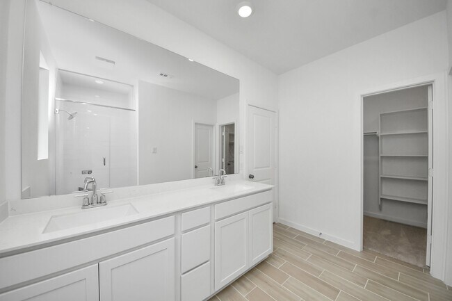 Building Photo - 1062 Blue Stone Dr