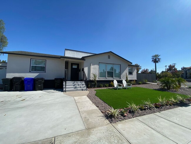 Primary Photo - 4BD/2BA, Fully Renovated!!