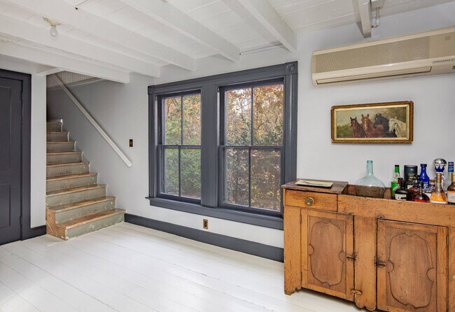 Building Photo - 93 Schellinger Rd