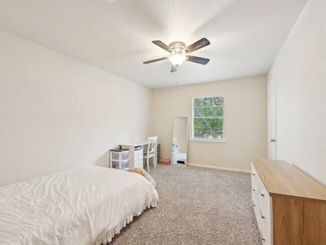Building Photo - 15414 Lanswick Dr