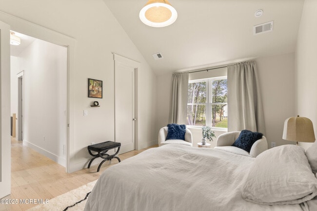 Building Photo - 1406 Transit Ave