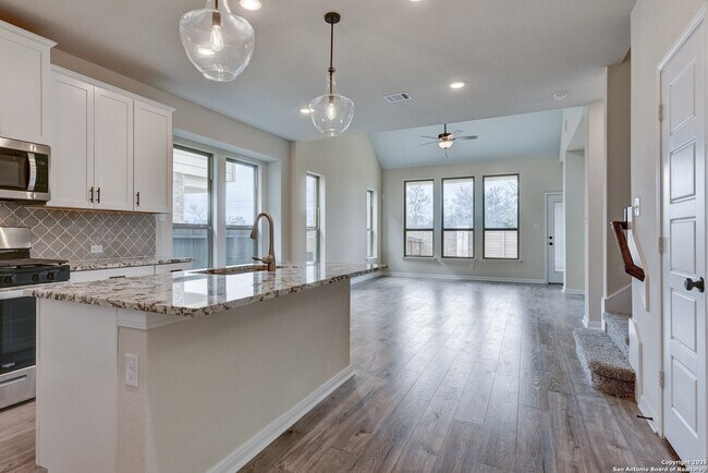 Building Photo - 9007 Shady Mountain