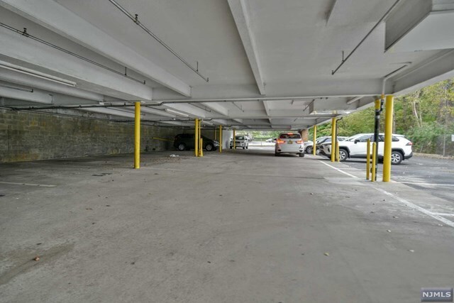 Building Photo - 8993-93 Teaneck Rd