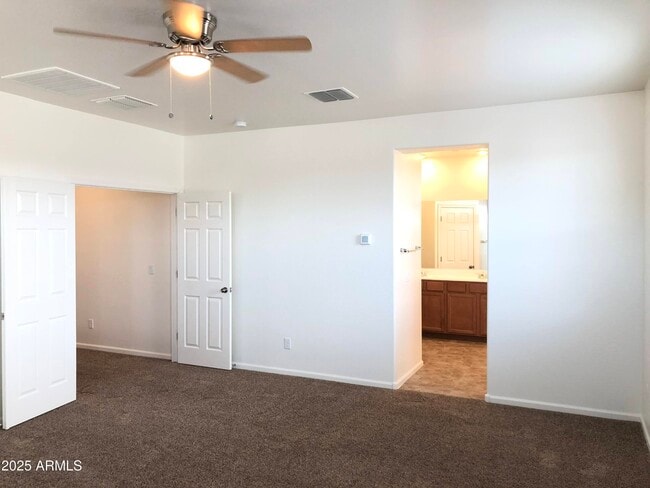 Building Photo - 226 N 199th Dr