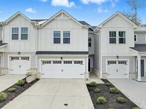 Building Photo - Modern 3BR/2.5BA Townhome in luxurious Village at Chapel Green! $2250/mo rent***