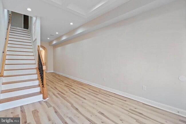 Building Photo - 919 Stiles St