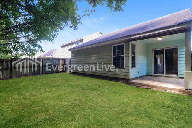 Building Photo - 4855 Royal Run Dr