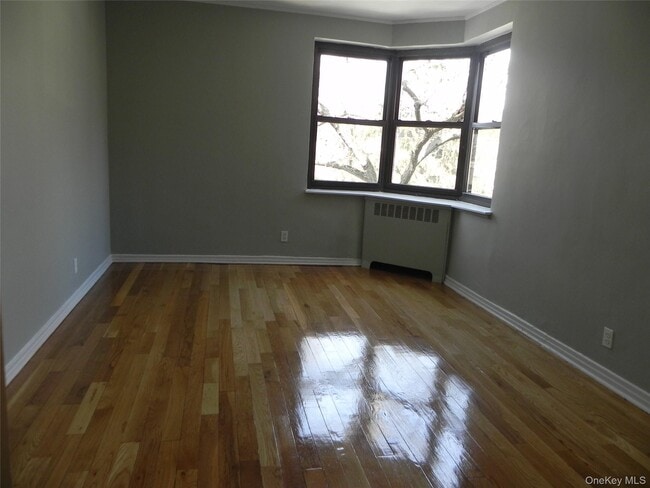 Building Photo - 12 Welwyn Rd