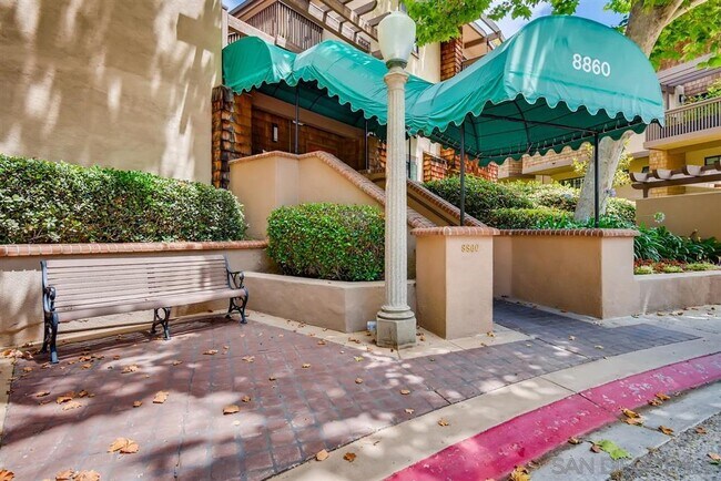 Building Photo - 8860 Villa La Jolla Dr