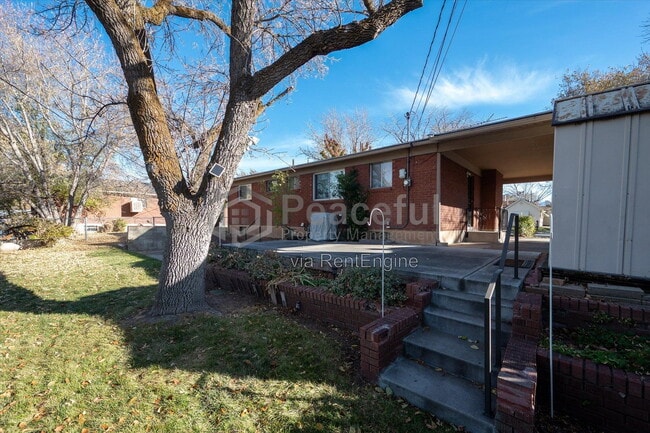 Building Photo - 2197 N 250 W