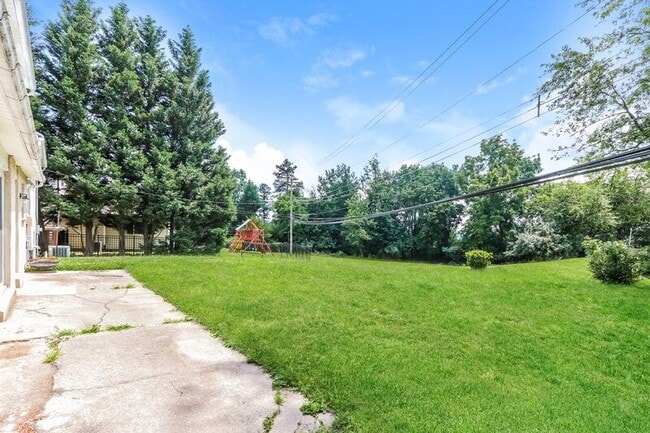 Building Photo - 581 General Steuben Rd