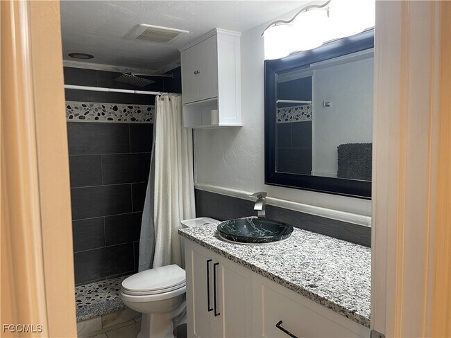Building Photo - 5930 Trailwinds Dr