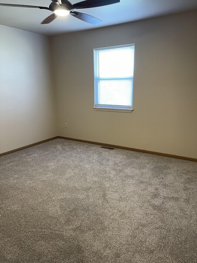 Building Photo - 307 Saint Joseph St