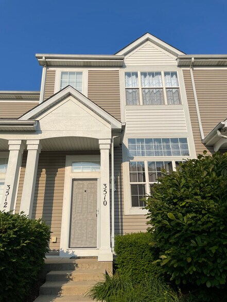 Primary Photo - 3510 Meadow Lily Dr