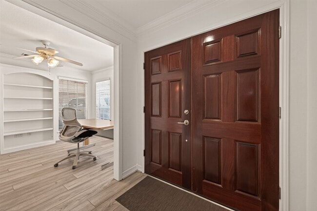 Building Photo - 5217 Blossom St