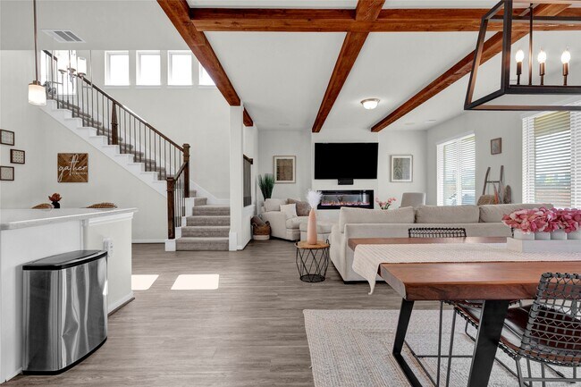 Building Photo - 12803 Fibrae Dr