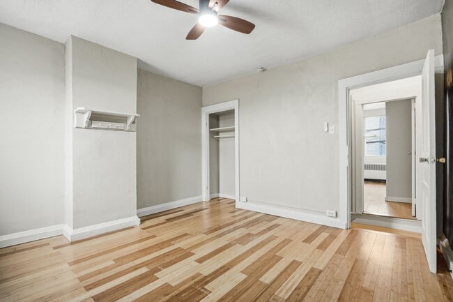 Building Photo - **Private Bloomfield 2BR Retreat – Walk to Liberty Ave, Steps from It All (15224)**