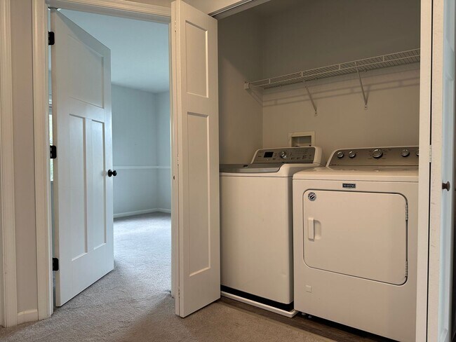 Building Photo - 3685 Clauss Dr