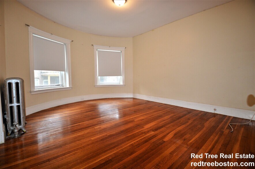 Building Photo - 141 Fuller St