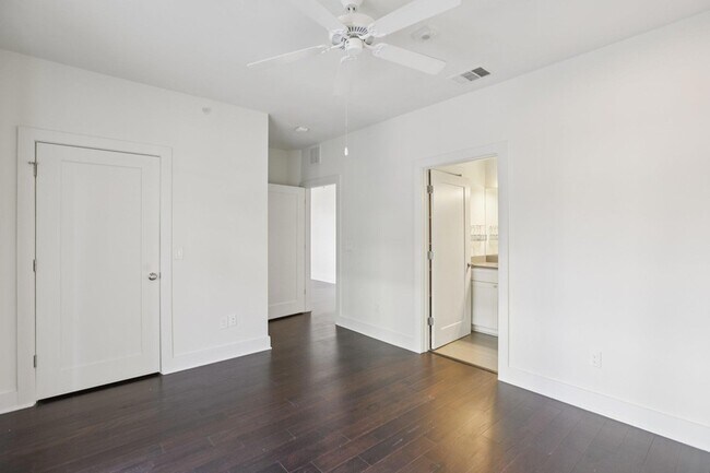 Building Photo - 908 Nueces St