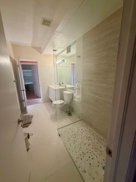 Building Photo - 6740 SW 52nd St