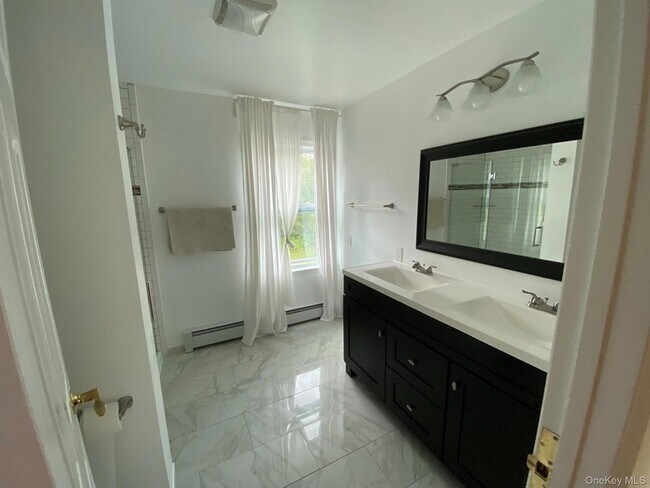 Building Photo - 641 Smithfield Rd