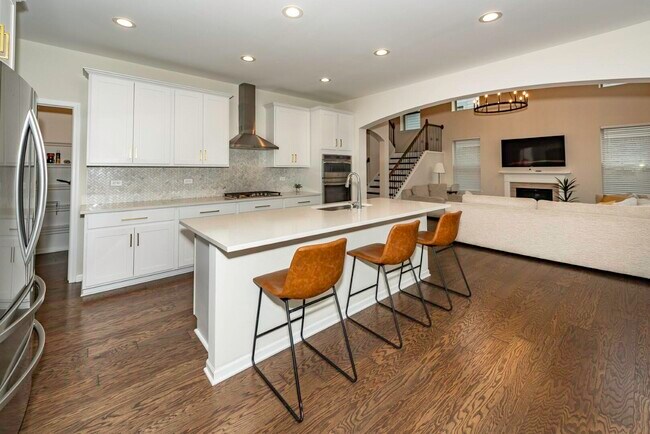 Building Photo - 50236 Amberwood Rd