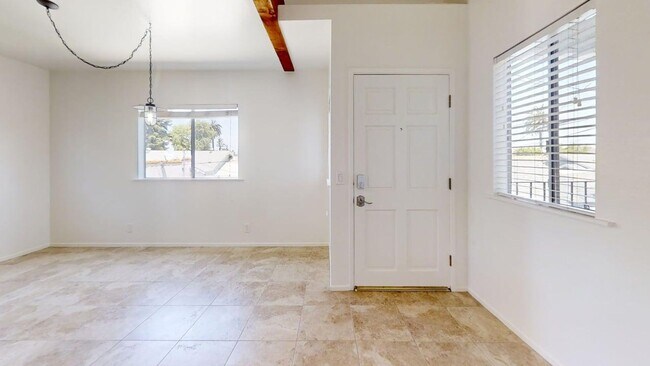 Building Photo - 630 Mira Mar Ave