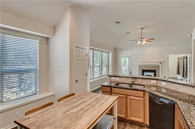 Building Photo - 2596 Santa Barbara Loop