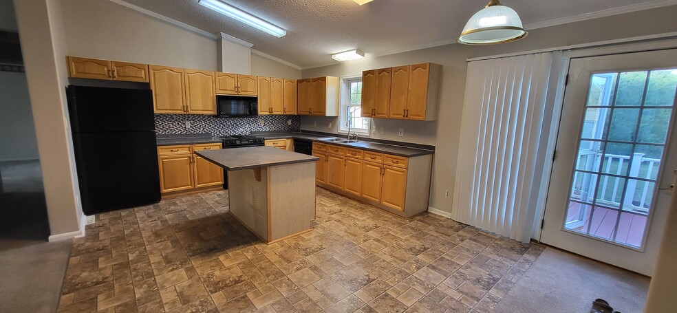 Building Photo - 338 Hicks Farm Rd