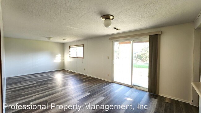 Building Photo - 3 br, 2 bath House - 224 Glacier Dr