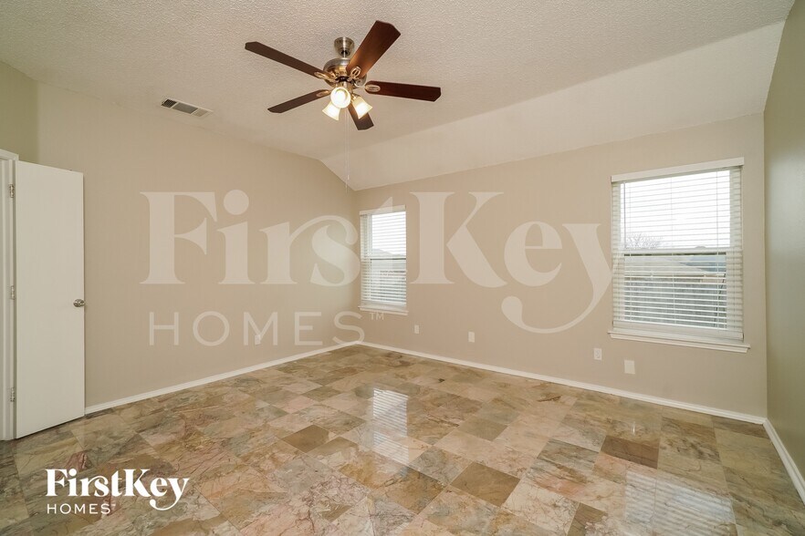 Building Photo - 8024 Mourning Dove Dr