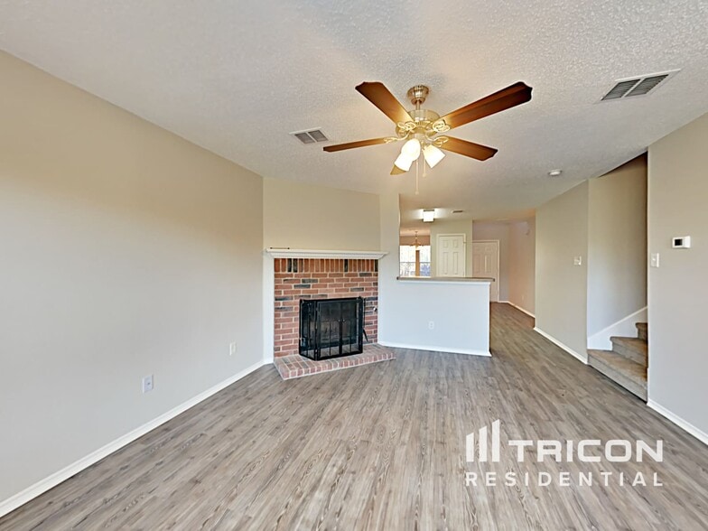 Building Photo - 1209 Warrington Way