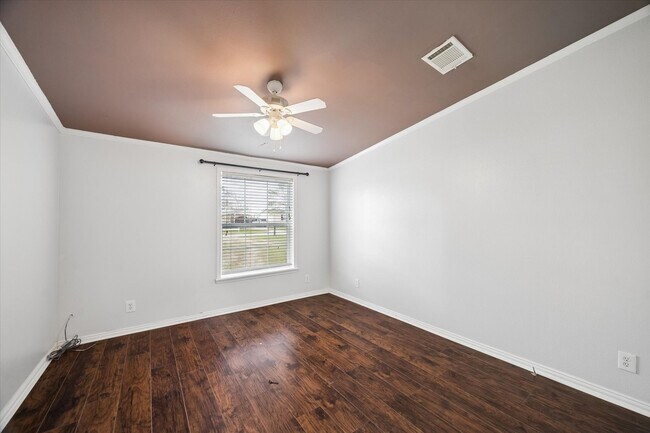 Building Photo - 25361 Bluff View Ct