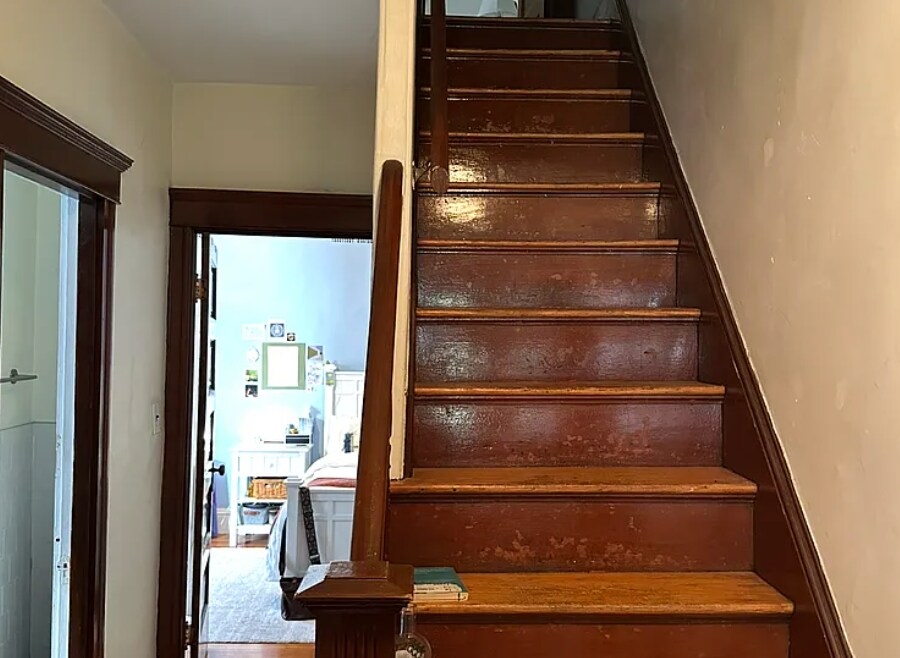 Building Photo - 183 College Ave