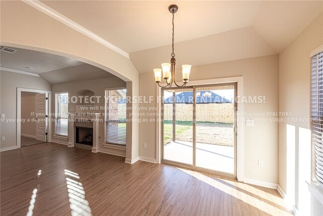 Building Photo - 4491 W Newton Ave