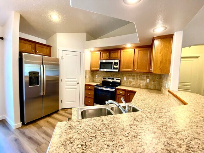Building Photo - 4 bedroom PLUS office or 5th bedroom in NW Meridian Avail Mid August