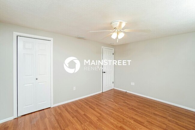 Building Photo - 3 Bedroom Pet-Friendly Home in Port Richey, FL with Main Street Renewal