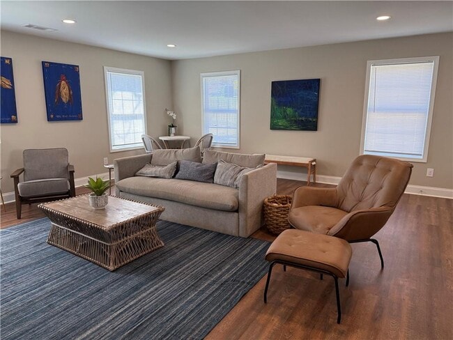 Building Photo - 5956 Moon Dr