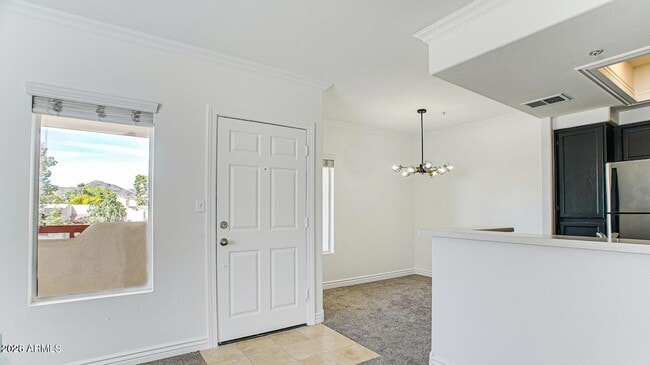 Building Photo - 750 E Northern Ave