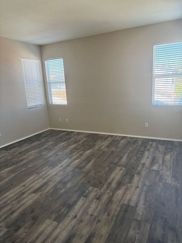 Building Photo - 39545 Warbler Dr
