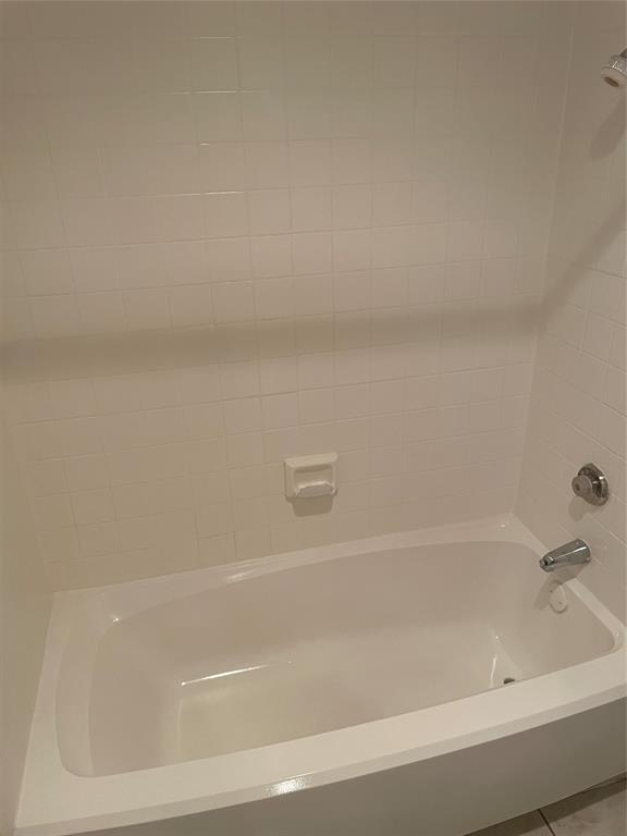 Building Photo - 8655 Village of Fondren