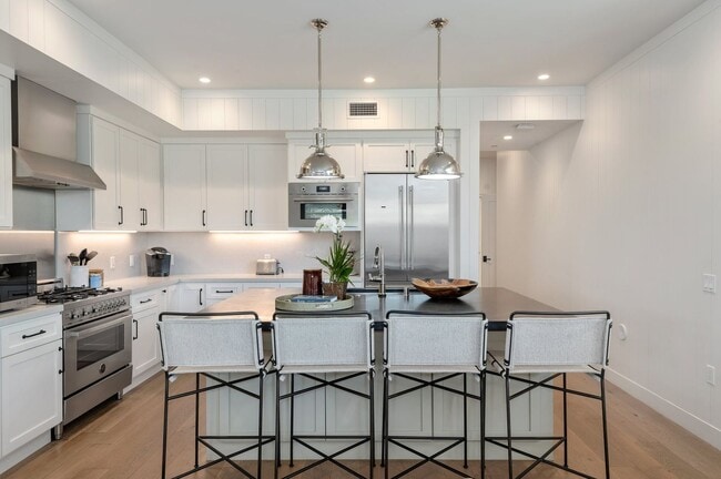 Building Photo - STUNNING  property for lease ~ Experience the Santa Barbara LIFE!