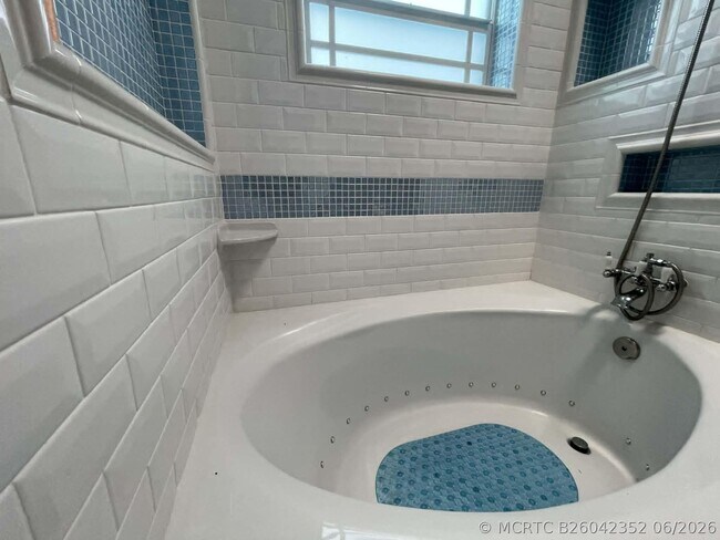 Building Photo - 2531 Gulfstream Ln
