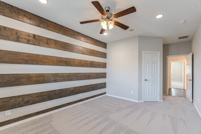 Building Photo - 6 Winter Thicket Pl