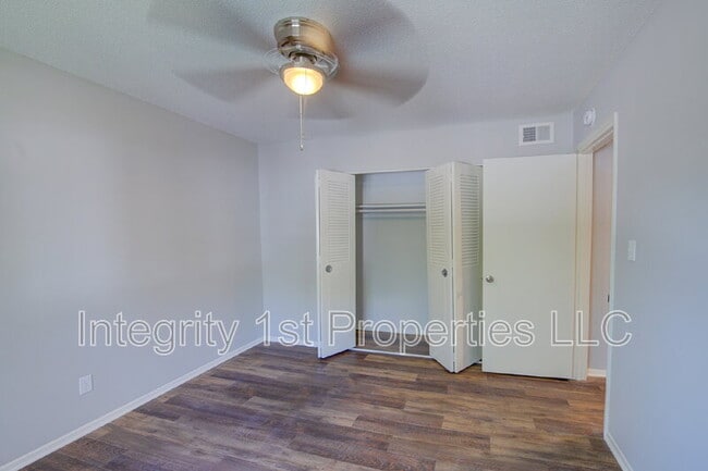 Building Photo - 2114 Swift St